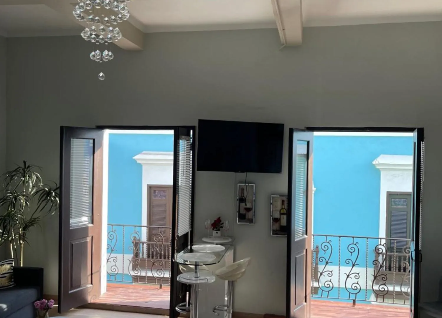 The Balconies Studio, The Marilyn Suite & The Crystal Apartment At Casa Of Essence In Old 산후안 푸에르토리코